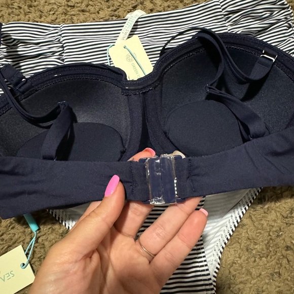 Sea Level Swim - Picture 5 of 6